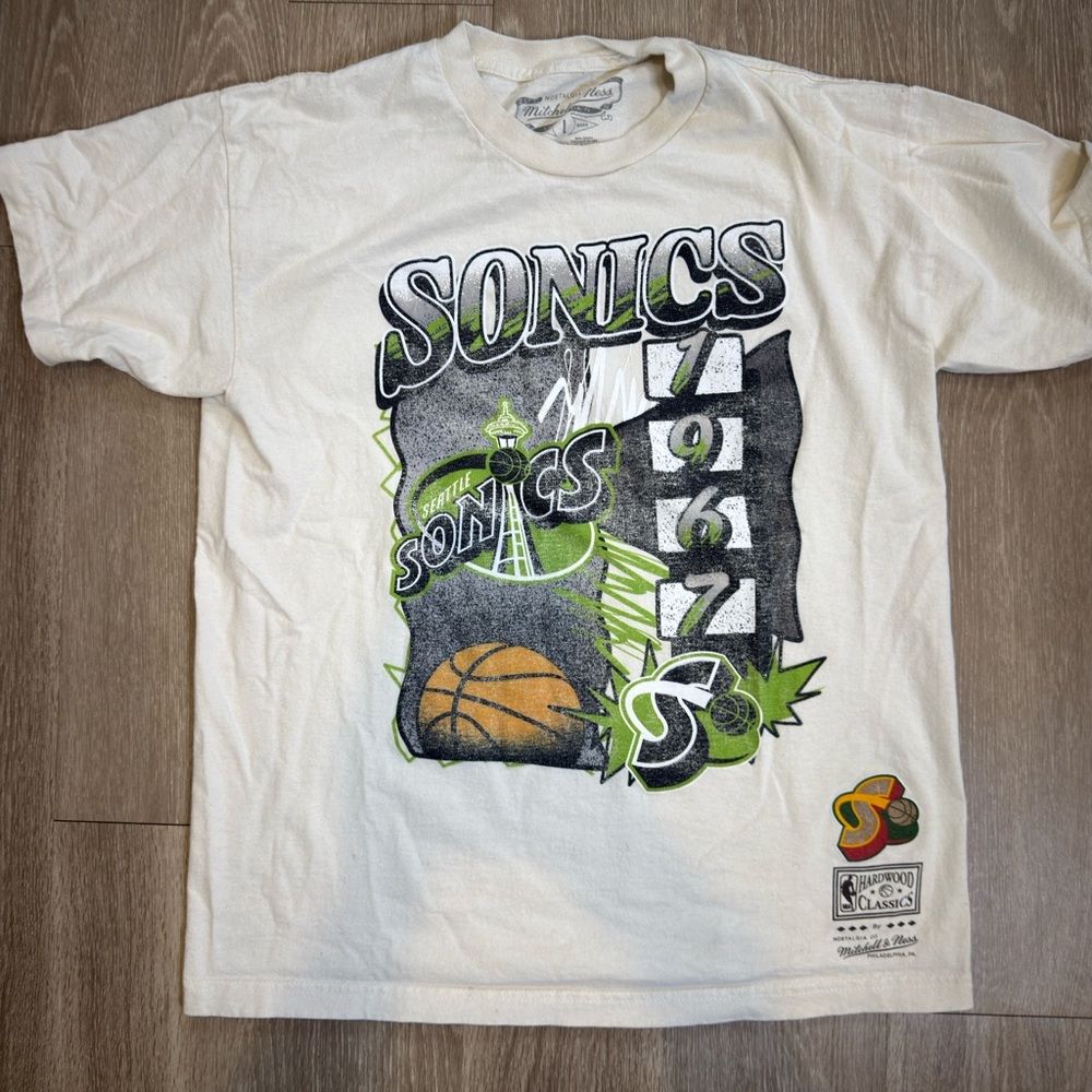 SuperSonics Graphic T-Shirt L